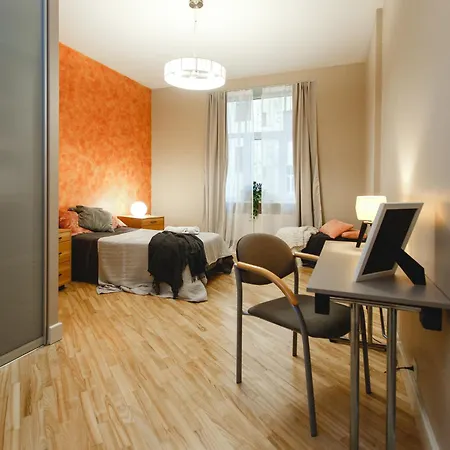 아파트 Families & Groups 4 Bedrooms 6 Guests 리가