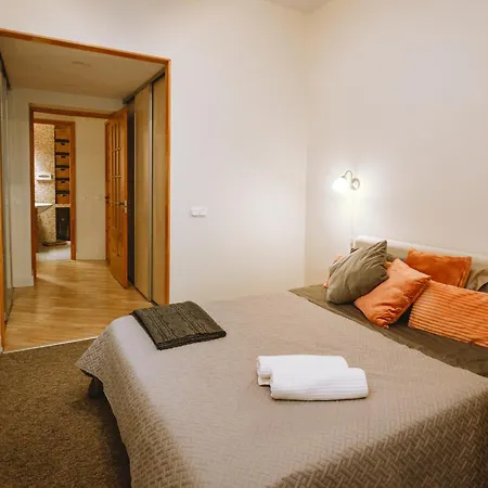 Families & Groups 4 Bedrooms 6 Guests 아파트 리가