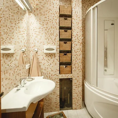 아파트 Families & Groups 4 Bedrooms 6 Guests 리가