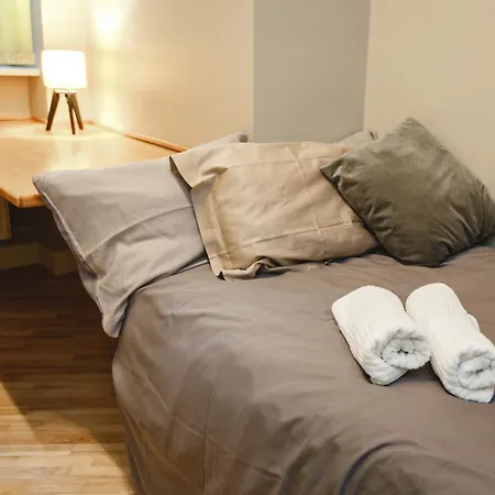 아파트 Families & Groups 4 Bedrooms 6 Guests 리가