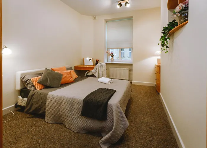 Historic 1913 Building Apartment - Dzirnavu Street Riga